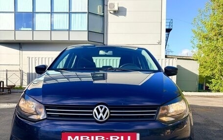Volkswagen Polo VI (EU Market), 2013 год, 870 000 рублей, 2 фотография