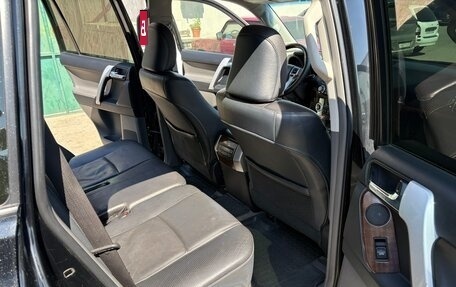 Toyota Land Cruiser Prado 150 рестайлинг 2, 2012 год, 2 600 000 рублей, 12 фотография