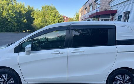 Honda Freed I, 2012 год, 1 430 000 рублей, 10 фотография
