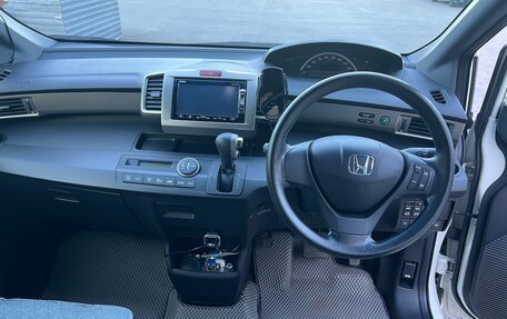 Honda Freed I, 2012 год, 1 430 000 рублей, 11 фотография