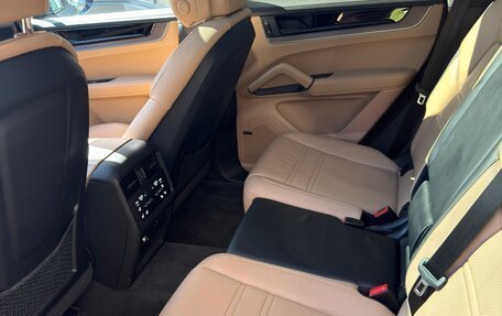 Porsche Cayenne III, 2023 год, 12 000 000 рублей, 9 фотография