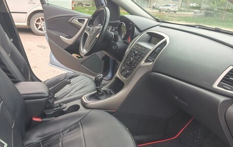 Opel Astra J, 2011 год, 630 000 рублей, 9 фотография