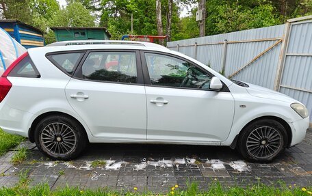 KIA cee'd I рестайлинг, 2009 год, 685 000 рублей, 3 фотография