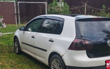 Volkswagen Golf V, 2004 год, 450 000 рублей, 1 фотография