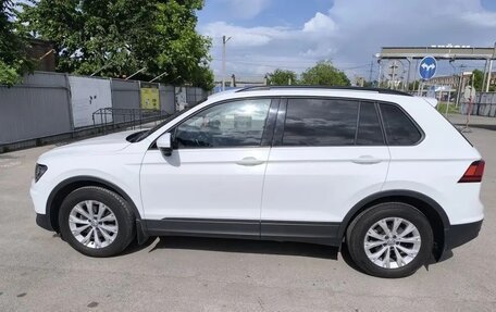 Volkswagen Tiguan II, 2020 год, 2 750 000 рублей, 3 фотография