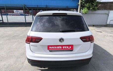 Volkswagen Tiguan II, 2020 год, 2 750 000 рублей, 2 фотография