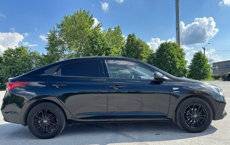 Hyundai Solaris II рестайлинг, 2019 год, 1 600 000 рублей, 3 фотография
