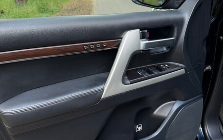 Toyota Land Cruiser 200, 2016 год, 5 900 000 рублей, 18 фотография