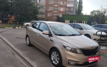 KIA Rio III рестайлинг, 2015 год, 960 000 рублей, 2 фотография