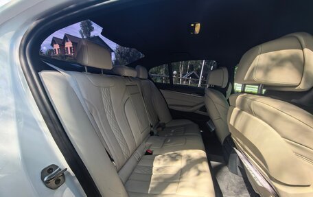 BMW 5 серия, 2017 год, 4 120 000 рублей, 13 фотография