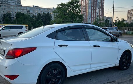 Hyundai Solaris II рестайлинг, 2015 год, 420 000 рублей, 4 фотография