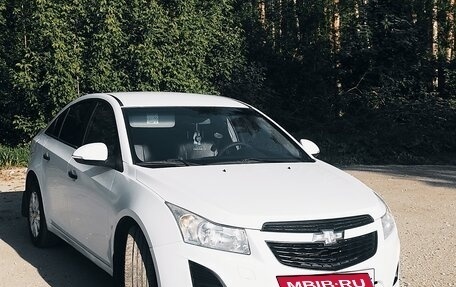 Chevrolet Cruze II, 2014 год, 970 000 рублей, 10 фотография