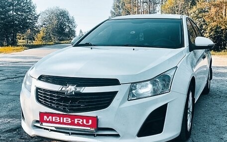 Chevrolet Cruze II, 2014 год, 970 000 рублей, 3 фотография