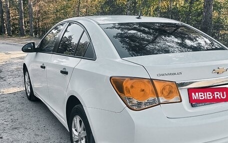 Chevrolet Cruze II, 2014 год, 970 000 рублей, 7 фотография
