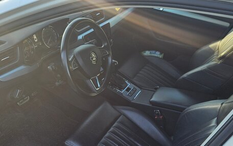 Skoda Superb III рестайлинг, 2018 год, 2 050 000 рублей, 9 фотография