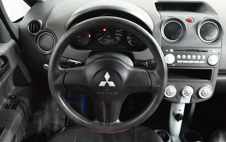 Mitsubishi Colt VI рестайлинг, 2005 год, 320 000 рублей, 12 фотография