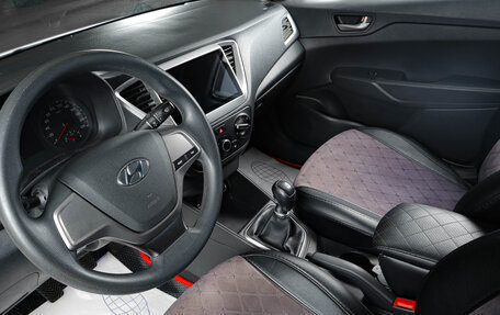 Hyundai Solaris II рестайлинг, 2018 год, 859 000 рублей, 8 фотография
