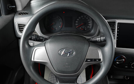 Hyundai Solaris II рестайлинг, 2018 год, 859 000 рублей, 14 фотография