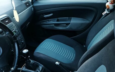 Fiat Punto III Punto Evo рестайлинг, 2007 год, 100 000 рублей, 18 фотография