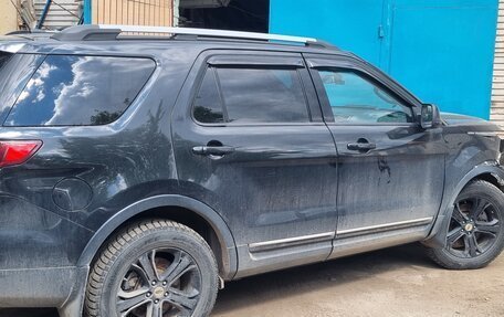 Ford Explorer VI, 2012 год, 1 100 000 рублей, 2 фотография
