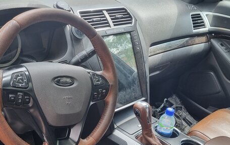 Ford Explorer VI, 2012 год, 1 100 000 рублей, 18 фотография