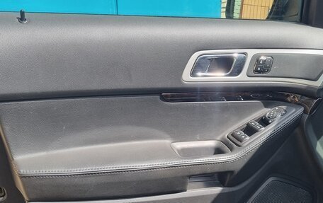 Ford Explorer VI, 2012 год, 1 100 000 рублей, 20 фотография