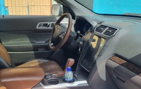 Ford Explorer VI, 2012 год, 1 100 000 рублей, 16 фотография