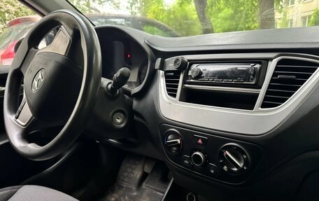 Hyundai Solaris II рестайлинг, 2019 год, 760 000 рублей, 12 фотография