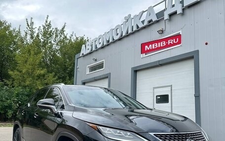 Lexus RX IV рестайлинг, 2019 год, 4 600 000 рублей, 7 фотография