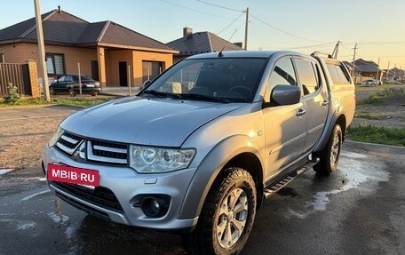 Mitsubishi L200 IV рестайлинг, 2014 год, 1 650 000 рублей, 2 фотография