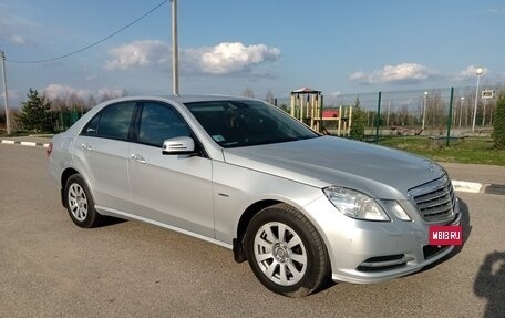 Mercedes-Benz E-Класс, 2010 год, 1 850 000 рублей, 3 фотография