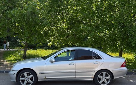 Mercedes-Benz C-Класс, 2006 год, 520 000 рублей, 3 фотография