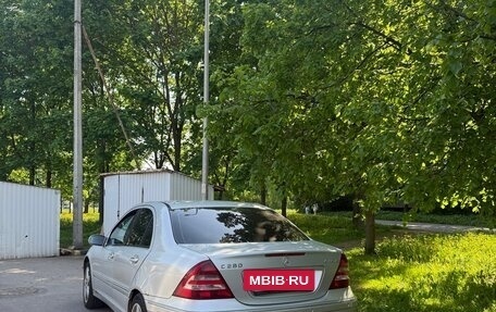 Mercedes-Benz C-Класс, 2006 год, 520 000 рублей, 4 фотография