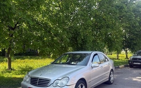 Mercedes-Benz C-Класс, 2006 год, 520 000 рублей, 2 фотография