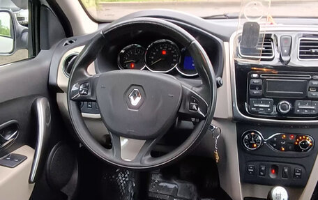 Renault Logan II, 2016 год, 780 000 рублей, 10 фотография