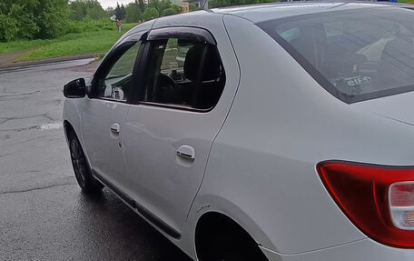 Renault Logan II, 2016 год, 780 000 рублей, 13 фотография