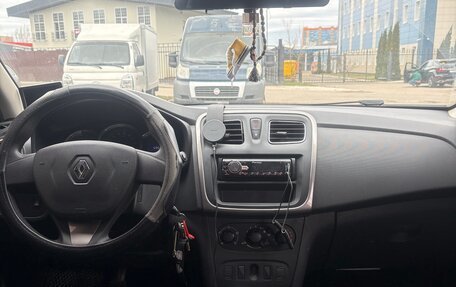 Renault Logan II, 2018 год, 540 000 рублей, 9 фотография
