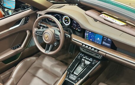 Porsche 911, 2021 год, 16 500 000 рублей, 23 фотография