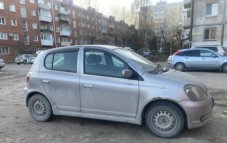 Toyota Vitz, 2001 год, 400 000 рублей, 2 фотография