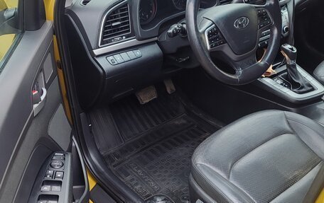 Hyundai Elantra VI рестайлинг, 2016 год, 1 400 000 рублей, 8 фотография