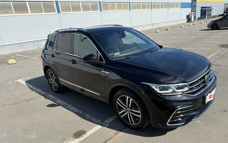Volkswagen Tiguan II, 2020 год, 4 300 000 рублей, 3 фотография