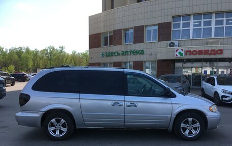 Chrysler Town & Country IV, 2005 год, 845 000 рублей, 5 фотография