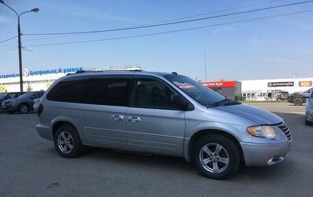 Chrysler Town & Country IV, 2005 год, 845 000 рублей, 8 фотография