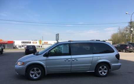 Chrysler Town & Country IV, 2005 год, 845 000 рублей, 4 фотография