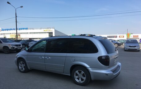 Chrysler Town & Country IV, 2005 год, 845 000 рублей, 7 фотография