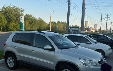Volkswagen Tiguan I, 2010 год, 980 000 рублей, 4 фотография