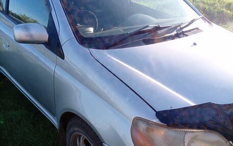 Toyota Platz, 2001 год, 260 000 рублей, 1 фотография