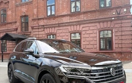 Volkswagen Touareg III, 2021 год, 9 990 000 рублей, 1 фотография