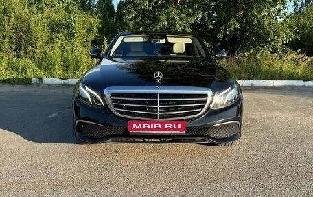 Mercedes-Benz E-Класс, 2018 год, 2 800 000 рублей, 1 фотография