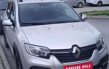 Renault Sandero II рестайлинг, 2019 год, 1 100 000 рублей, 1 фотография